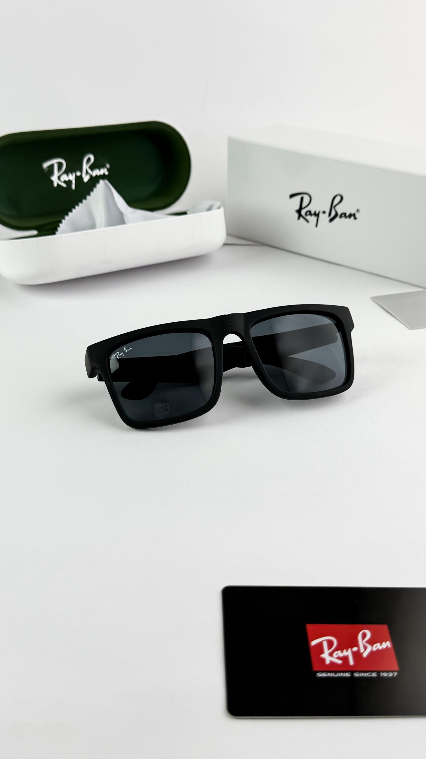 RAY-BAN FOLDING WAYFARER FOR MEN (MODEL NO.4601) - Image 2