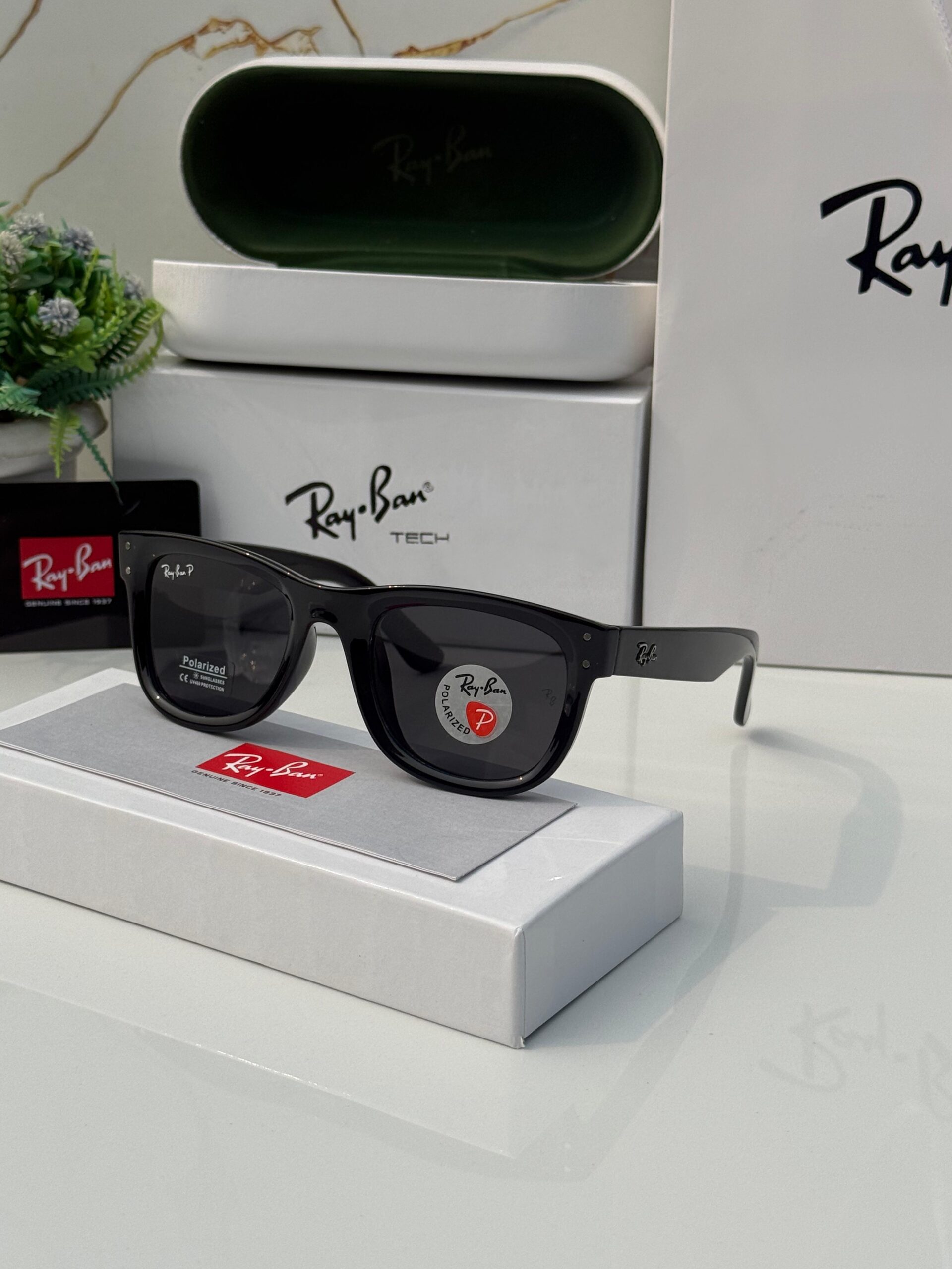 Ray-Ban Classic Black Polarized Wayfarer – Premium Edition