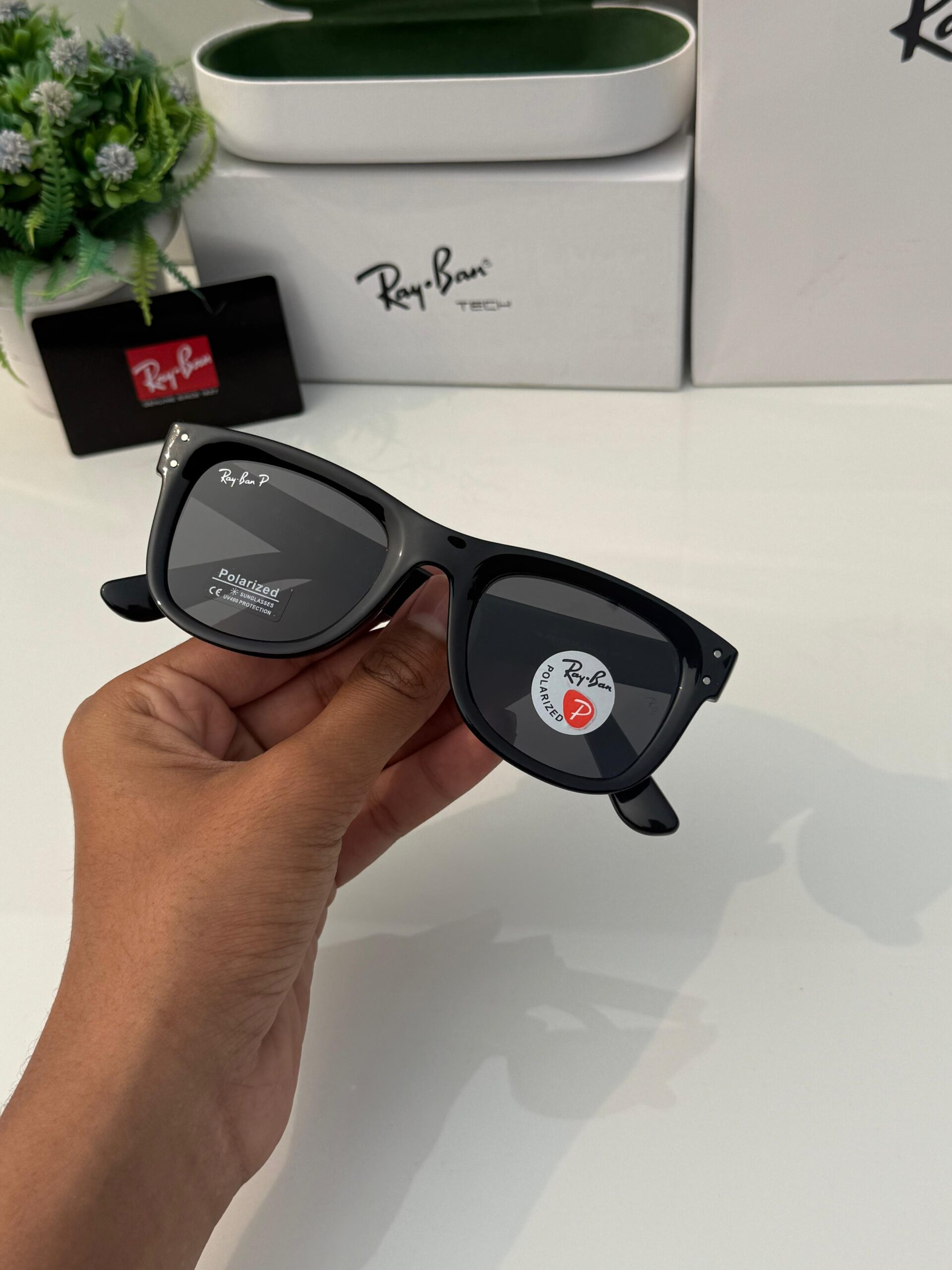Ray-Ban Classic Black Polarized Wayfarer – Premium Edition - Image 4