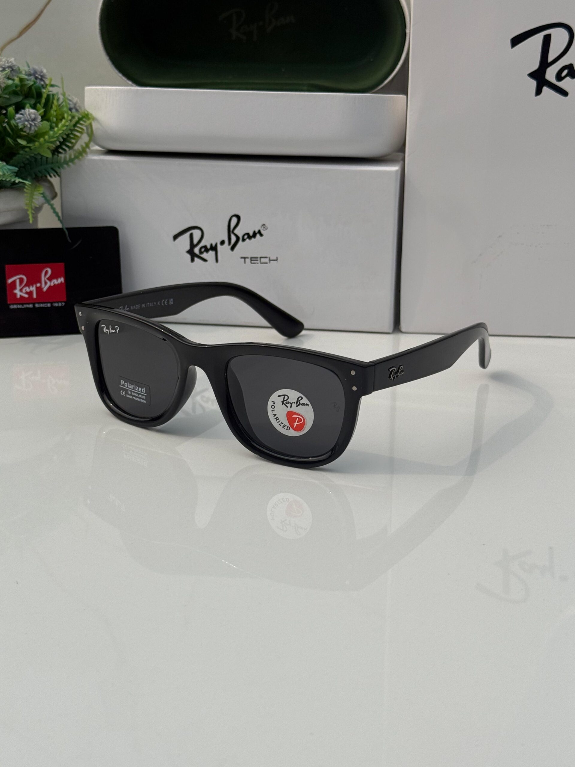 Ray-Ban Classic Black Polarized Wayfarer – Premium Edition - Image 2