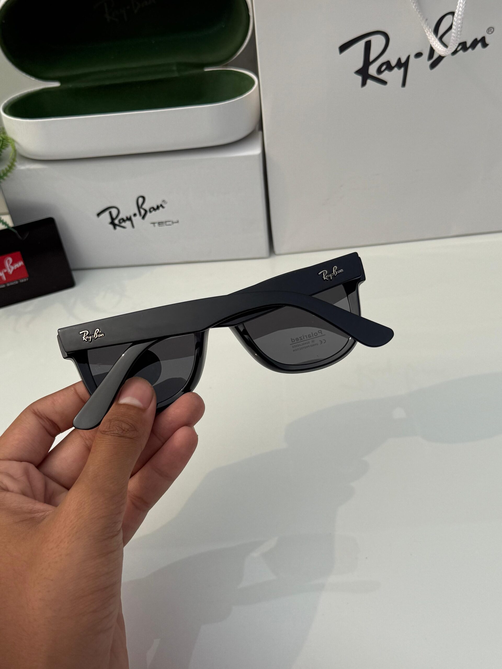 Ray-Ban Classic Black Polarized Wayfarer – Premium Edition - Image 5