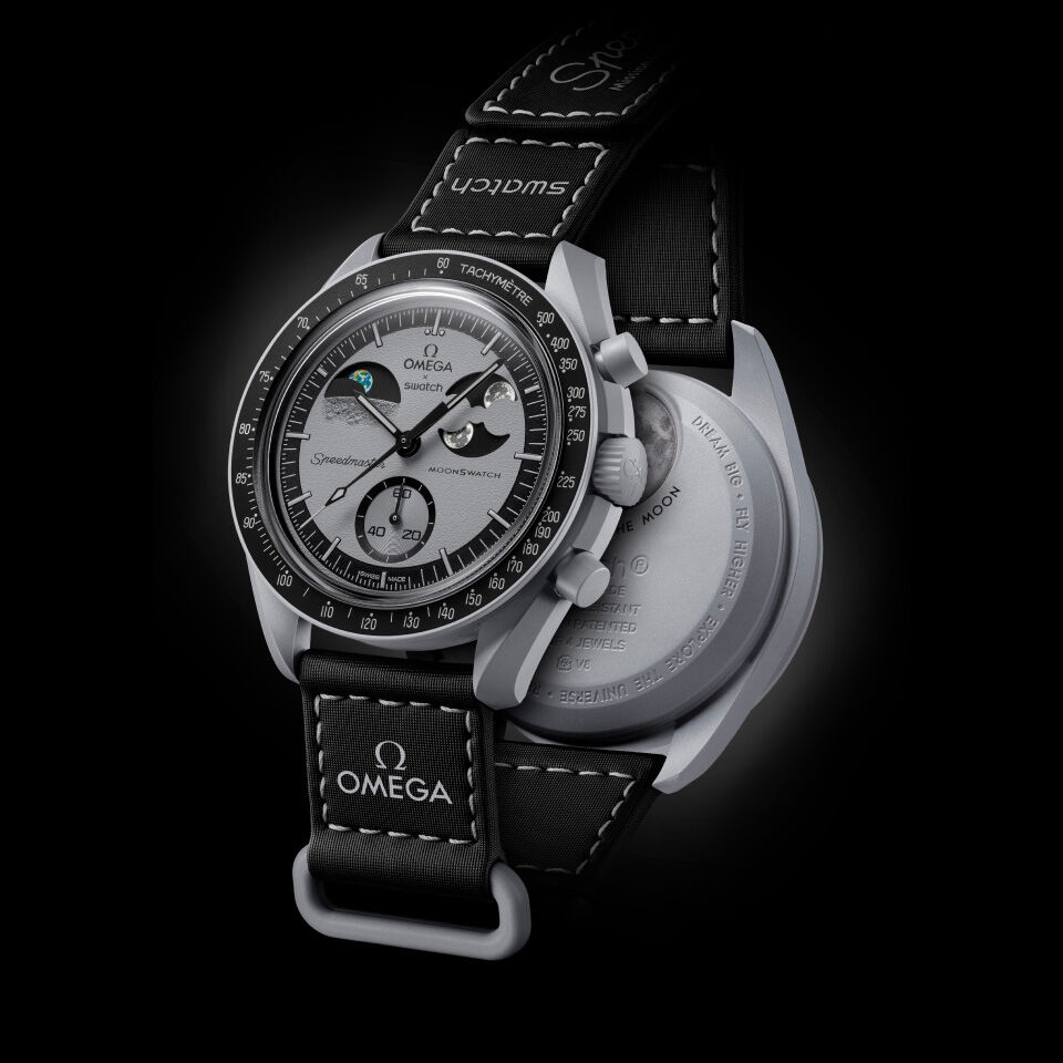 Omega x Swatch Speedmaster MoonSwatch Mission to the Earth phase โ New Moon Snoopy Edition